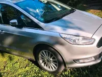 Gebraucht Ford Galaxy 150 PS (110 kW) 2018 Silber Van / Kleinbus