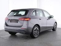 Gebraucht Mercedes B180 Advanced 116 PS (85 kW) 2023 Metalliclack mountaingrau Kleinwagen
