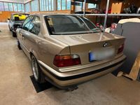gebraucht BMW 325 325i iA Coupe Kaschmirbeige met. Originalzustand