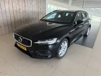 Gebraucht Volvo V60 Business Edition 163 PS (119 kW) 2021 Schwarz Kombi