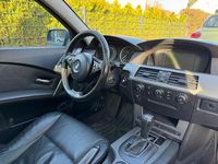 Gebraucht BMW 523 177 PS (130 kW) 2006 Grau Limousine