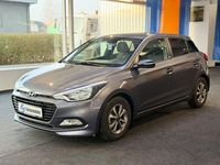 Gebraucht Hyundai i20 Passion 84 PS (61 kW) 2018 Star dust / met Limousine