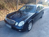 Gebraucht Mercedes E220 150 PS (110 kW) 2004 Blau Kombi