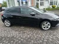 Używany Opel Astra Dynamic 105 KM (77 kW) 2017 Czarny Hatchback