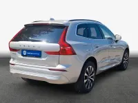 Gebraucht Volvo XC60 Core 197 PS (144 kW) 2023 Silber SUV