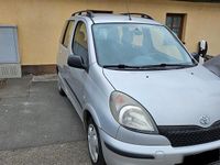 Gebraucht Toyota Yaris 86 PS (63 kW) 2002 Silber Kleinwagen
