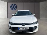Gebraucht VW Passat Elegance 150 PS (110 kW) 2024 Pure white Kombi
