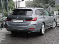 Gebraucht BMW 320 Shadowline 190 PS (139 kW) 2023 Skyscraper grau Kombi