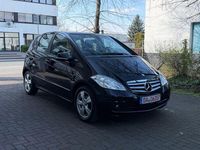 Gebraucht Mercedes A160 95 PS (69 kW) 2009 Kosmosschwarz  metalliclack Kleinwagen