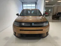 Neu Fiat Grande Panda Icon 110 PS (80 kW) 2025 724 luna bronze Kleinwagen