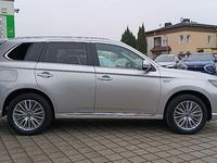 Gebraucht Mitsubishi Outlander P-HEV Basis 135 PS (99 kW) 2021 Silber SUV