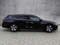 Gebraucht VW Passat IQ Drive 150 PS (110 kW) 2025 Schwarz Kombi