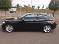 Gebraucht BMW 114 102 PS (75 kW) 2014 Schwarz metallic Kleinwagen