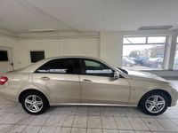 Gebraucht Mercedes E250 204 PS (150 kW) 2009 Beige Limousine