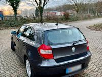 Gebraucht BMW 118 122 PS (89 kW) 2005 Grau Kleinwagen