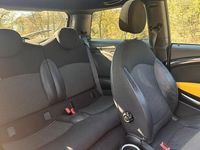 Usata Mini Cooper S 174 CV (127 kW) 2007 Giallo Utilitaria
