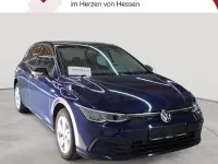 Gebraucht VW Golf VIII Life 116 PS (85 kW) 2022 Atlantic blue metallic Limousine