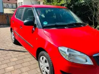Gebraucht Skoda Fabia 60 PS (44 kW) 2012 Rot Kleinwagen