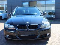 Gebraucht BMW 320 Comfort Edition 170 PS (125 kW) 2009 Schwarz Kombi
