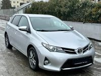 Gebraucht Toyota Auris 132 PS (97 kW) 2015 Silber Limousine