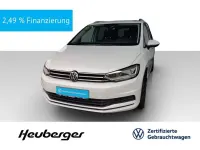 Gebraucht VW Touran Move 150 PS (110 kW) 2024 Oryxweiß perlmutteffekt Van / Kleinbus