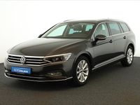 Gebraucht VW Passat Elegance 150 PS (110 kW) 2023 Mangangrau metallic Kombi