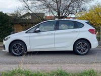 gebraucht BMW 216 d Aktive Tourer Panorama Sportsitze SHZ PDC Navi Klima