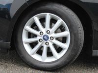 Gebraucht Ford C-MAX Titanium 125 PS (91 kW) 2019 Schwarz Van / Kleinbus