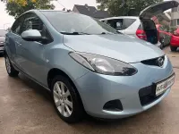 Gebraucht Mazda 2 Independence 75 PS (55 kW) 2010 Blau Kleinwagen