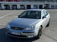 Gebraucht Ford Mondeo Ambiente 125 PS (91 kW) 2005 Grau Limousine
