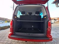 Gebraucht VW Multivan Trendline 150 PS (110 kW) 2018 Rot Van / Kleinbus