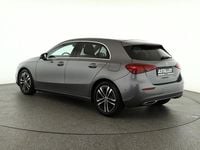 Gebraucht Mercedes A200 Progressive 150 PS (110 kW) 2024 Metalliclack mountaingrau Limousine