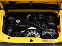 Second-hand Porsche 964 1993 Galben Cabrio