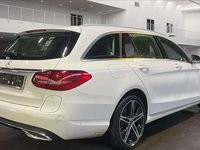 Gebraucht Mercedes C300e 194 PS (142 kW) 2021 Polarweiss  unilack Kombi