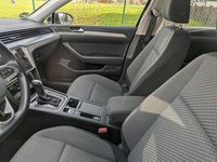 Gebraucht VW Passat 122 PS (89 kW) 2021 Schwarz Kombi