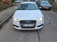 Gebraucht Audi A3 105 PS (77 kW) 2015 Weiß Limousine