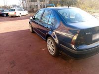 Gebraucht VW Bora 101 PS (74 kW) 2005 Blau Limousine