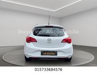 Gebraucht Opel Astra 101 PS (74 kW) 2012 Weiß Kombi