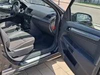Gebraucht Opel Astra Selection 140 PS (102 kW) 2009 Schwarz Kombi