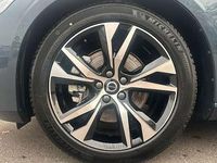 Gebraucht Volvo V60 Plus 197 PS (144 kW) 2025 Denim blue Kombi