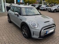 Gebraucht Mini Cooper SE Essential 135 kW (184 PS) 2022 Grau Kleinwagen