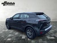 Gebraucht Peugeot e-2008 Active 100 kW (136 PS) 2021 Schwarz SUV
