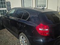 Gebraucht BMW 116 122 PS (89 kW) 2010 Schwarz Kleinwagen