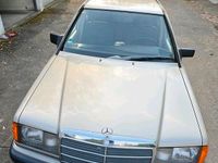 Gebraucht Mercedes 190 122 PS (89 kW) 1989 Gold Limousine