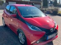 Gebraucht Toyota Aygo 69 PS (50 kW) 2016 Rot Kleinwagen