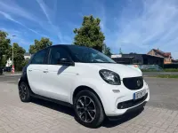 Gebraucht Smart ForFour Passion 71 PS (52 kW) 2015 Karosserie in white Kleinwagen