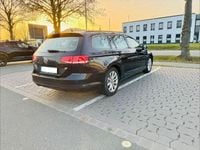 Gebraucht VW Passat Trendline 125 PS (91 kW) 2018 Schwarz Kombi