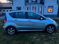 Gebraucht Mercedes A180 109 PS (80 kW) 2010 Silber Kleinwagen