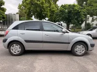 Gebraucht Kia Rio 97 PS (71 kW) 2009 Silber Limousine