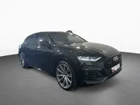 Gebraucht Audi Q8 S-Line 381 PS (280 kW) 2023 Mythosschwarz metallic (metallic) SUV